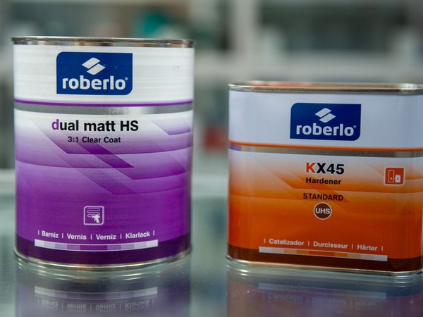 Лак акриловый матовый ROBERLO DUAL MATT HS, 1 л + отвердитель, 0,5л